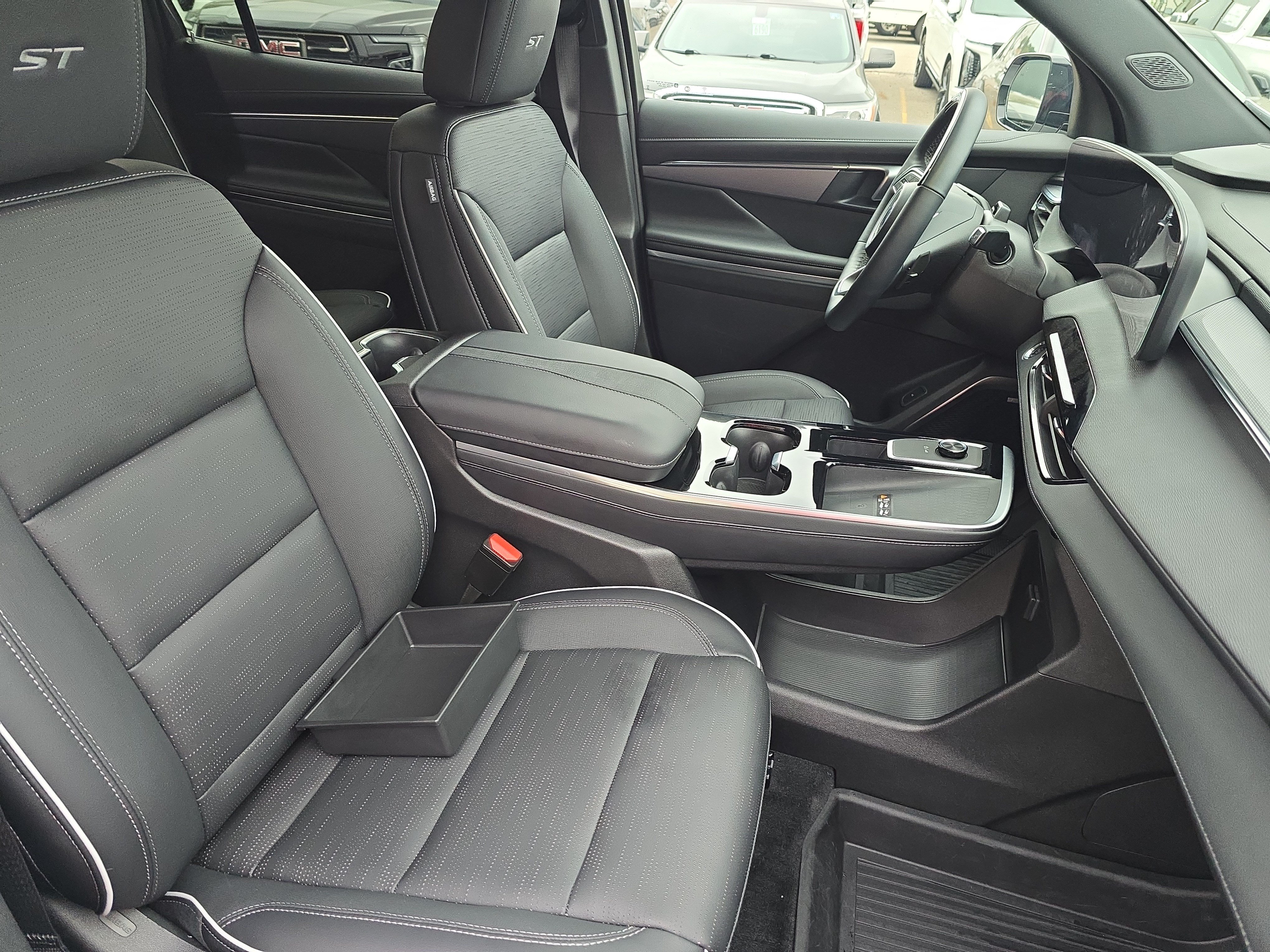 Used 2025 Buick Enclave Sport Touring w/ Super Cruise Package FWD image 10