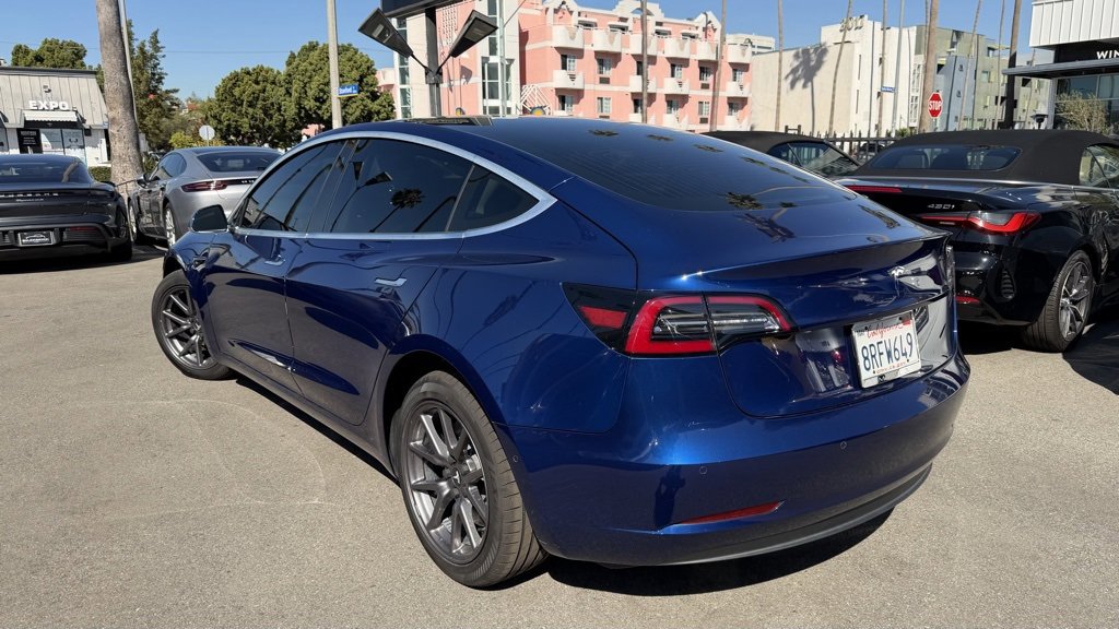 Used 2020 Tesla Model 3 Standard Range image 8