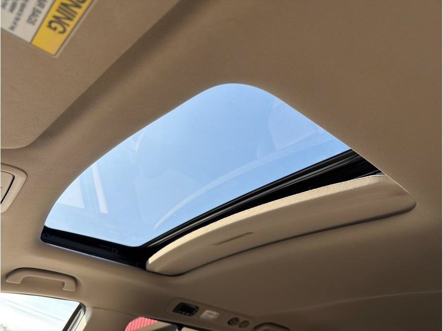 Used 2014 Honda Odyssey EX-L image 24