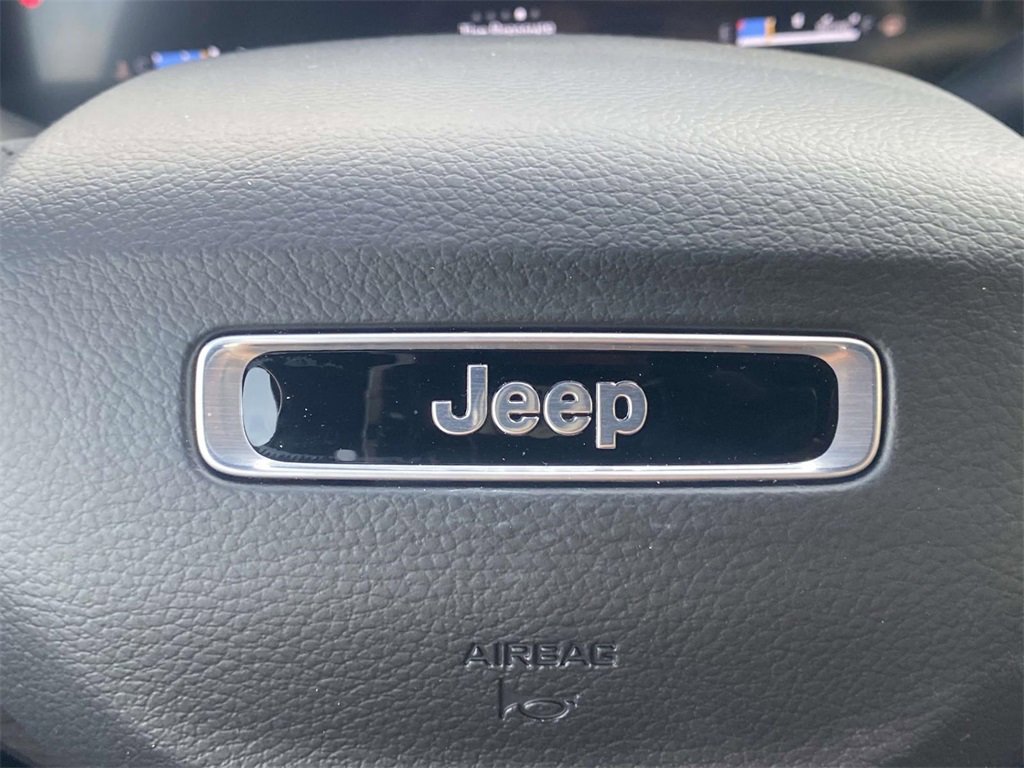 New 2025 Jeep Grand Cherokee L Limited image 57