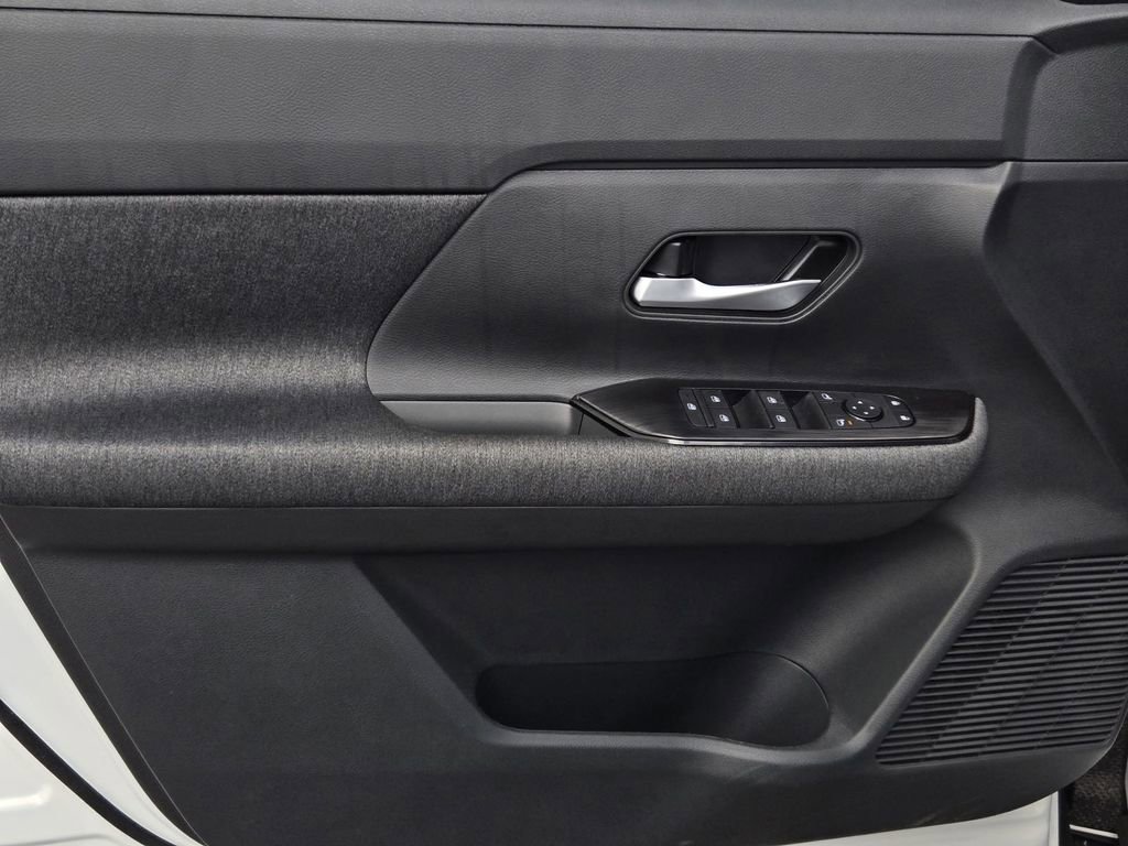 New 2026 Nissan Kicks SV image 17