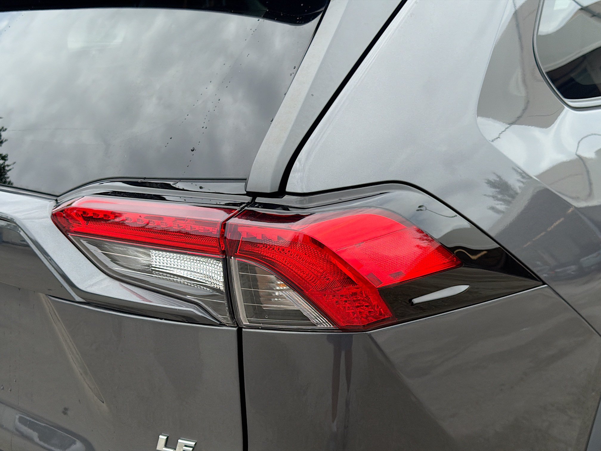 Used 2023 Toyota RAV4 LE AWD/4WD image 28