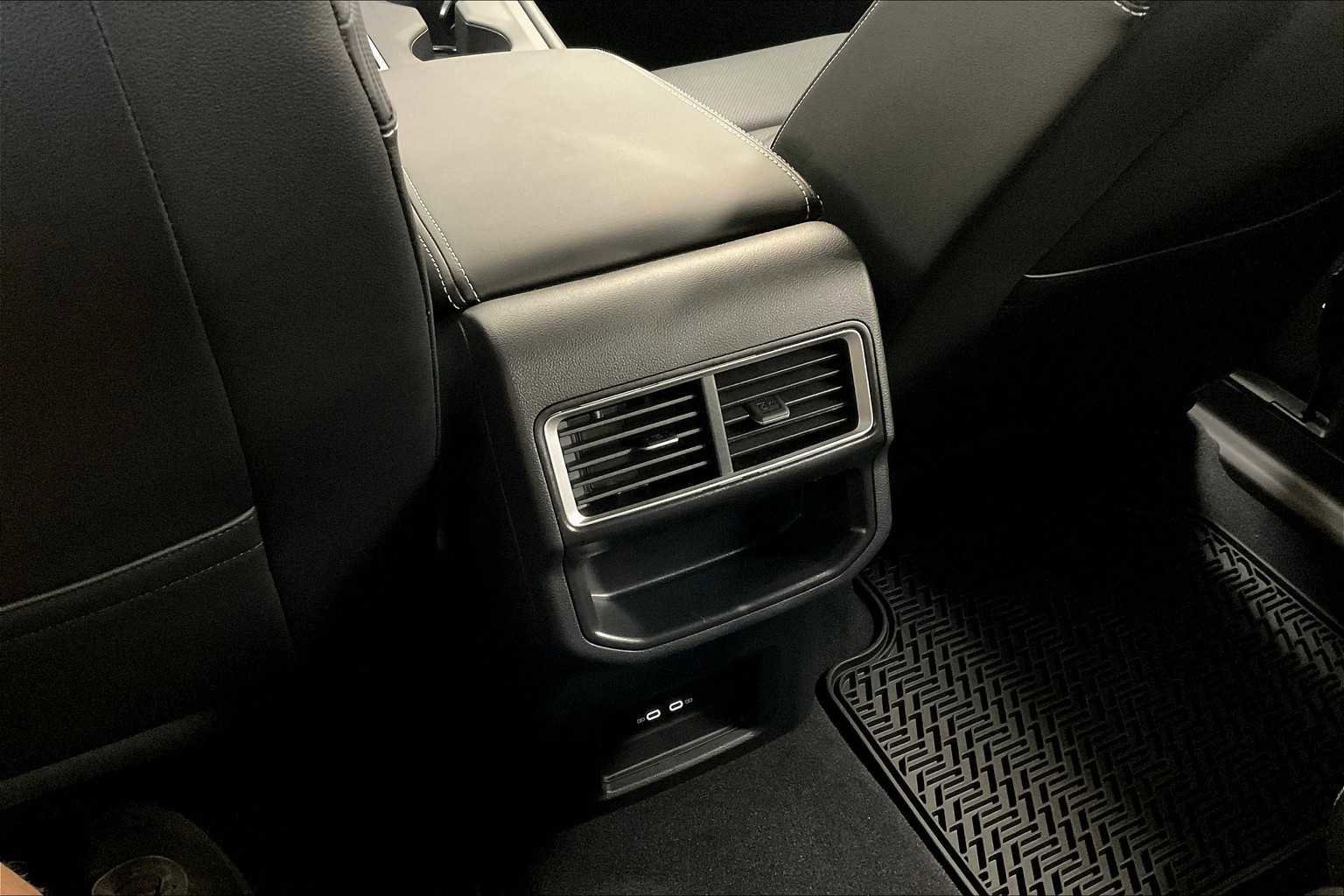 New 2025 Volkswagen Atlas Cross Sport SE image 16