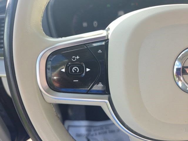 Used 2023 Volvo XC90 B5 Core AWD/4WD image 14