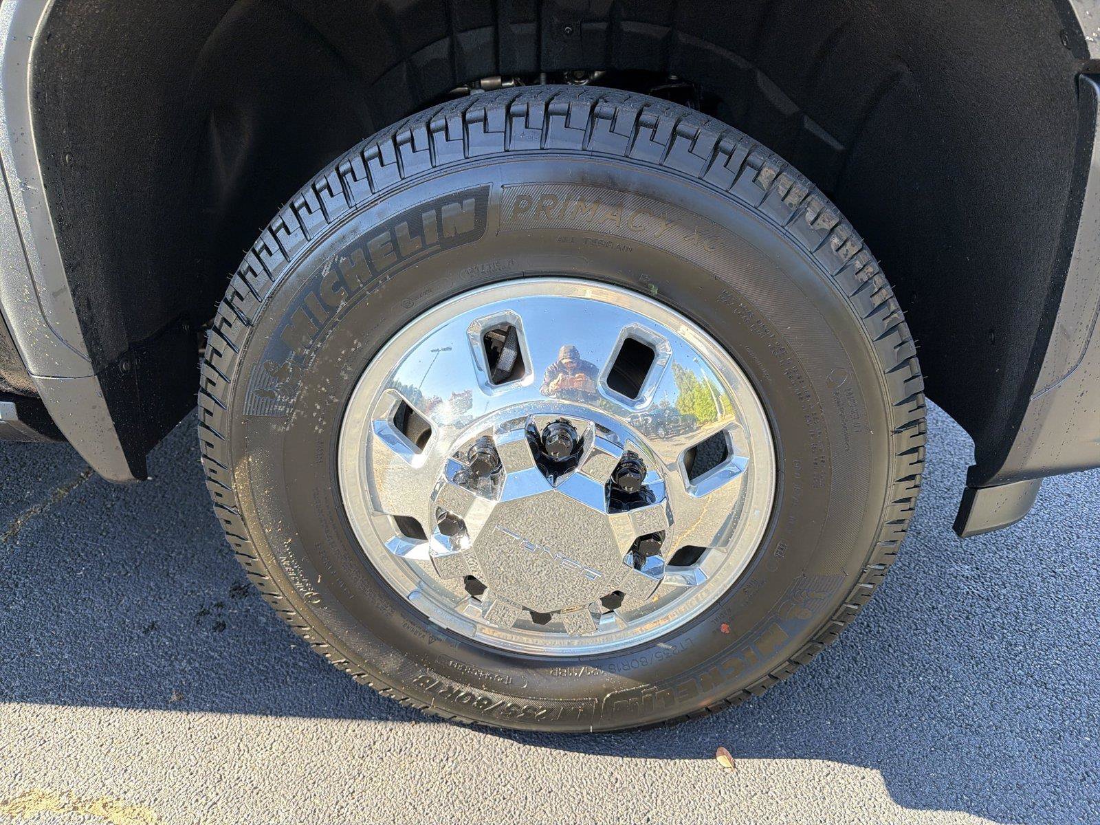 New 2026 GMC Sierra 3500 Denali Ultimate AWD/4WD image 10