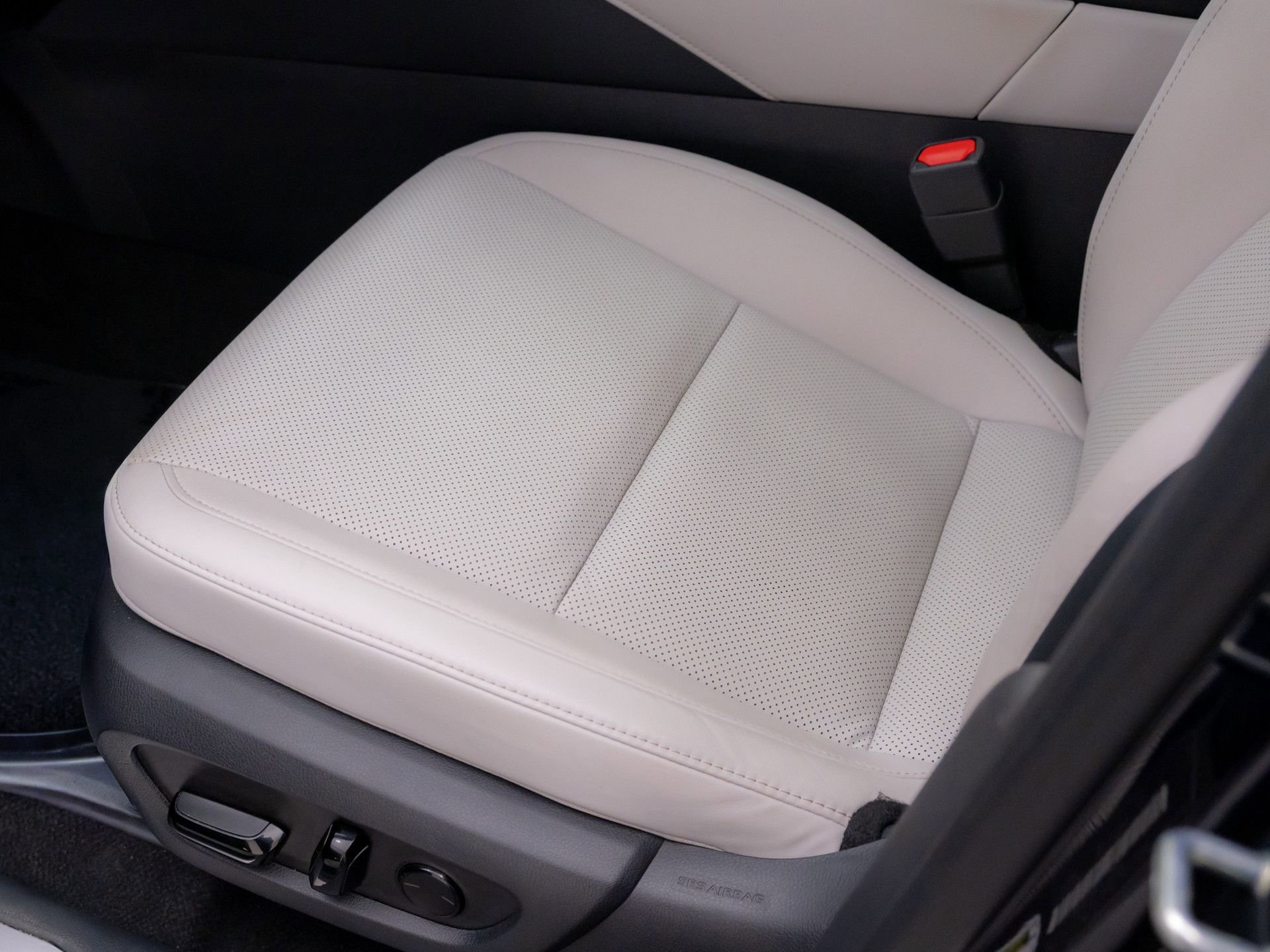 Used 2024 Lexus RX 350 Premium w/ Accessory Package (Z1) AWD/4WD image 15