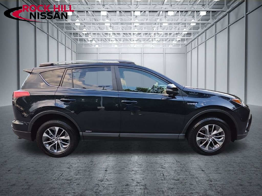 Used 2017 Toyota RAV4 XLE w/ All Weather Liner Package AWD/4WD image 8