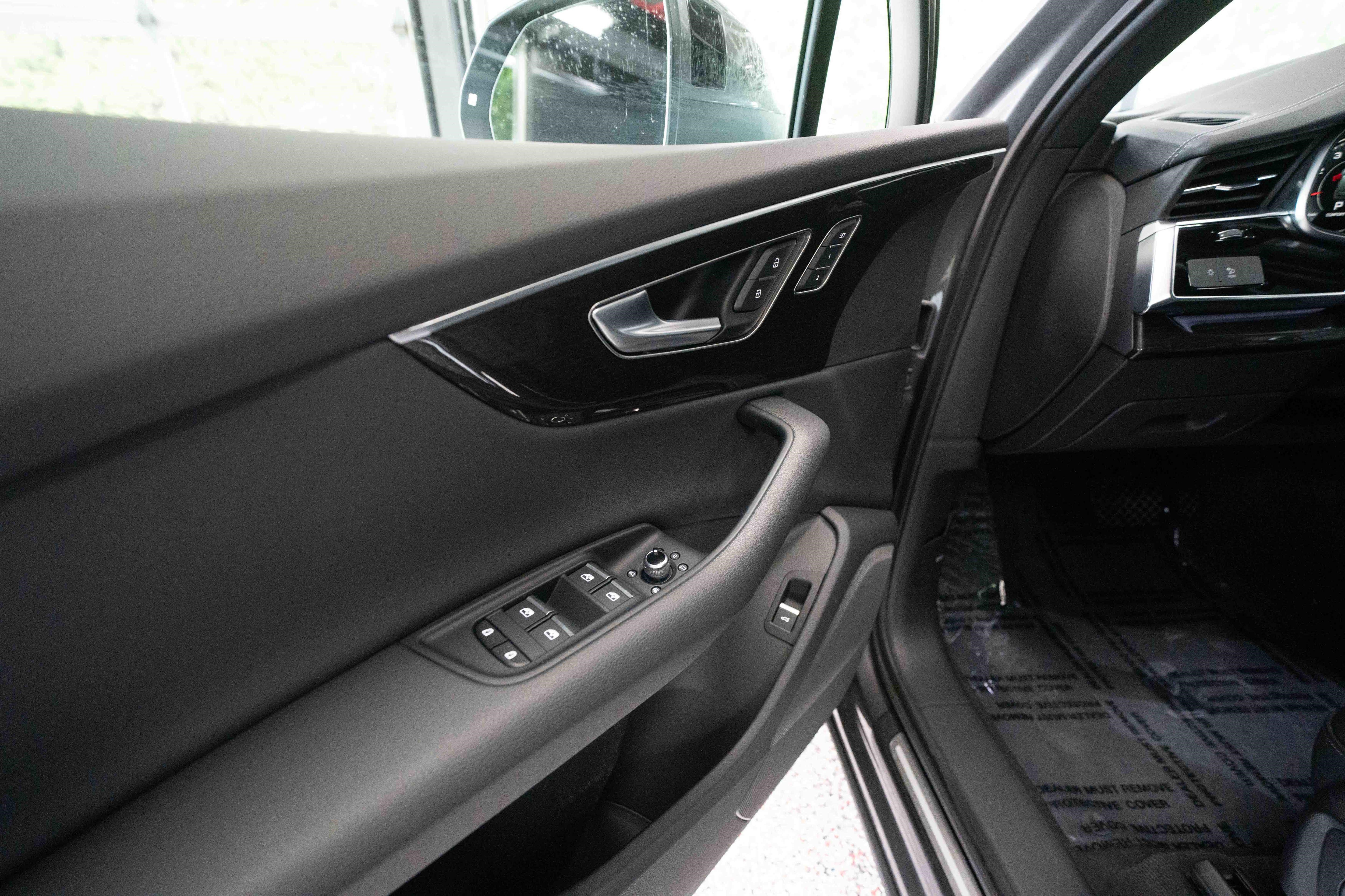 Used 2025 Audi Q7 2.0T Premium AWD/4WD image 7