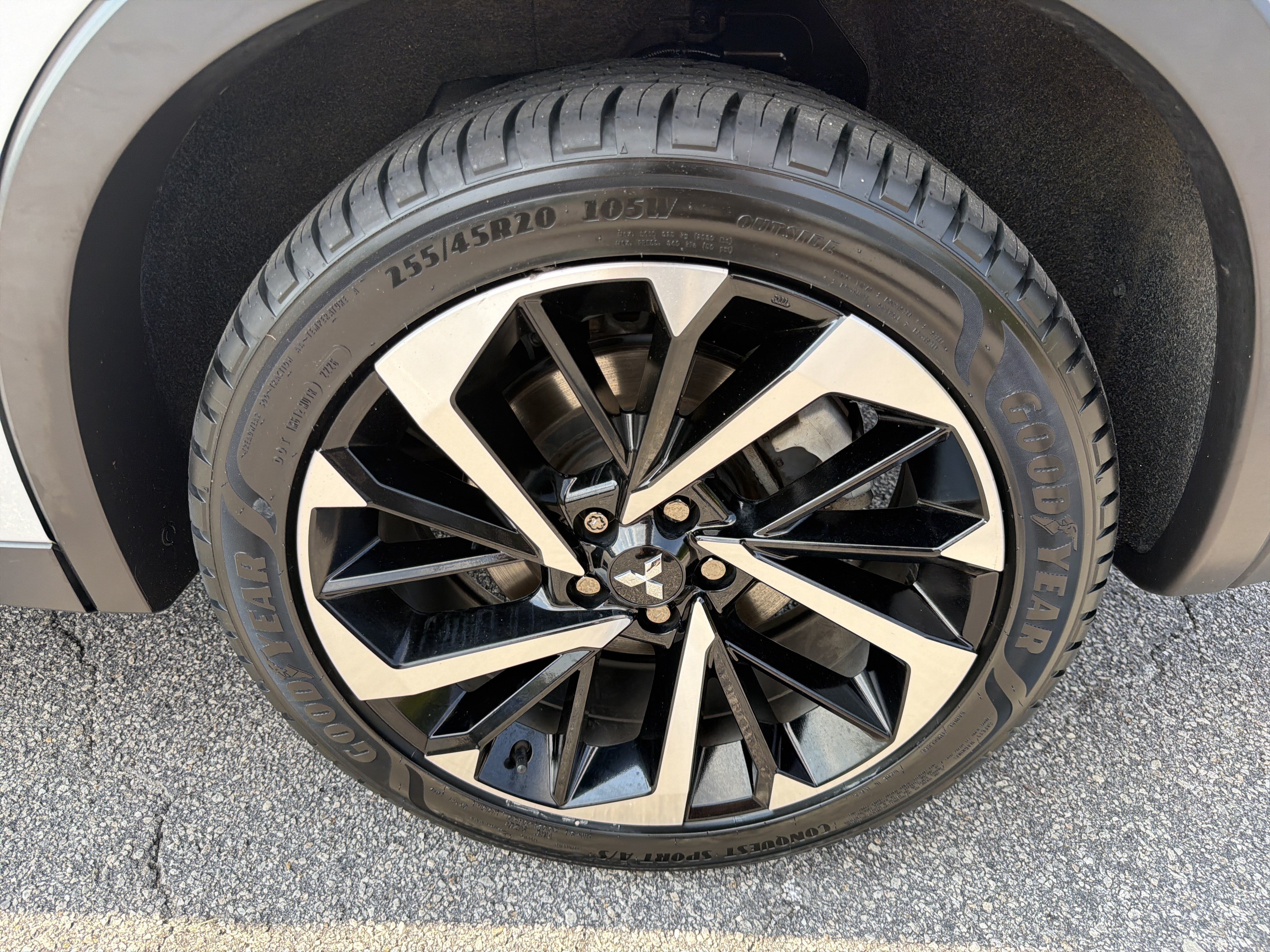Used 2023 Mitsubishi Outlander SE FWD image 30