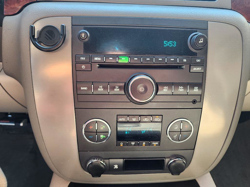 Used 2009 GMC Sierra 1500 SLT w/ Suspension Package, Off-Road image 19