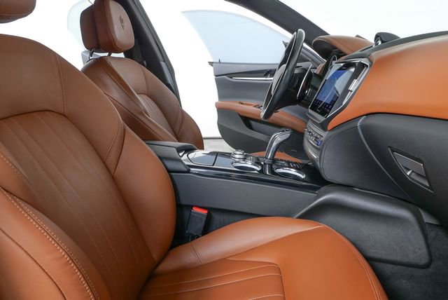 Used 2021 Maserati Ghibli S image 19