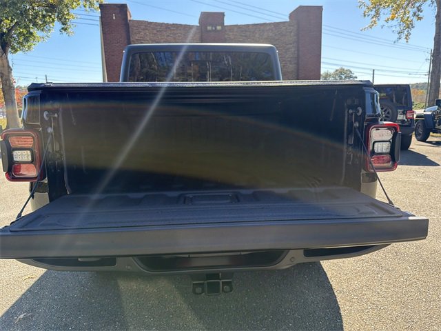 Used 2024 Jeep Gladiator Sport image 18