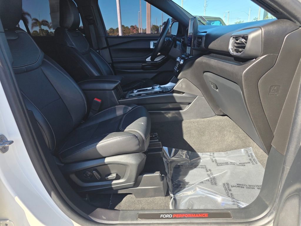 Used 2022 Ford Explorer ST w/ Equipment Group 401A image 10