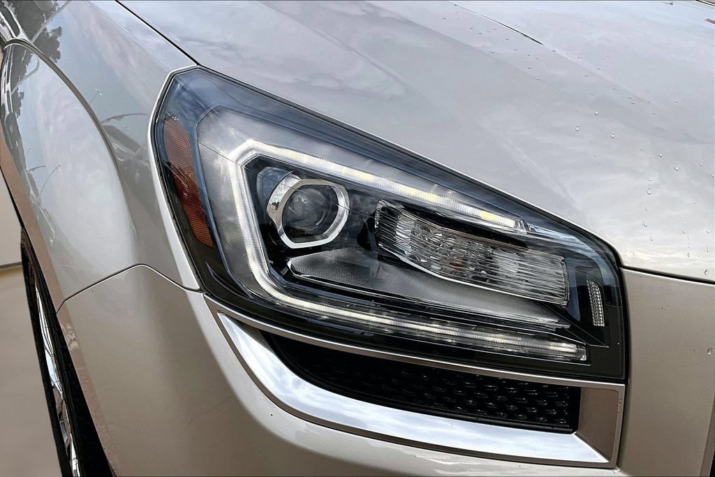 Used 2017 GMC Acadia Limited SLT FWD image 32