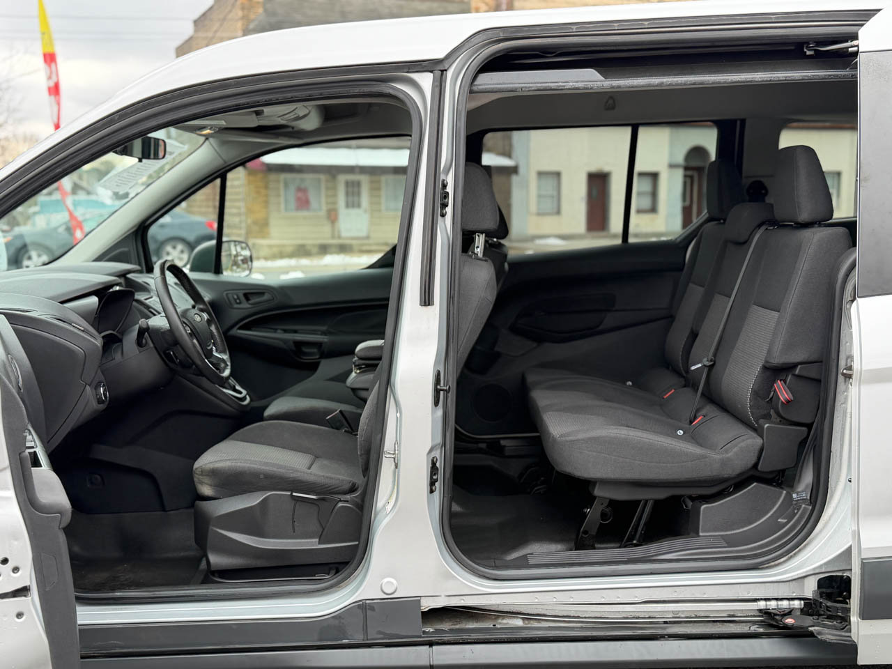 Used 2016 Ford Transit Connect XL image 11