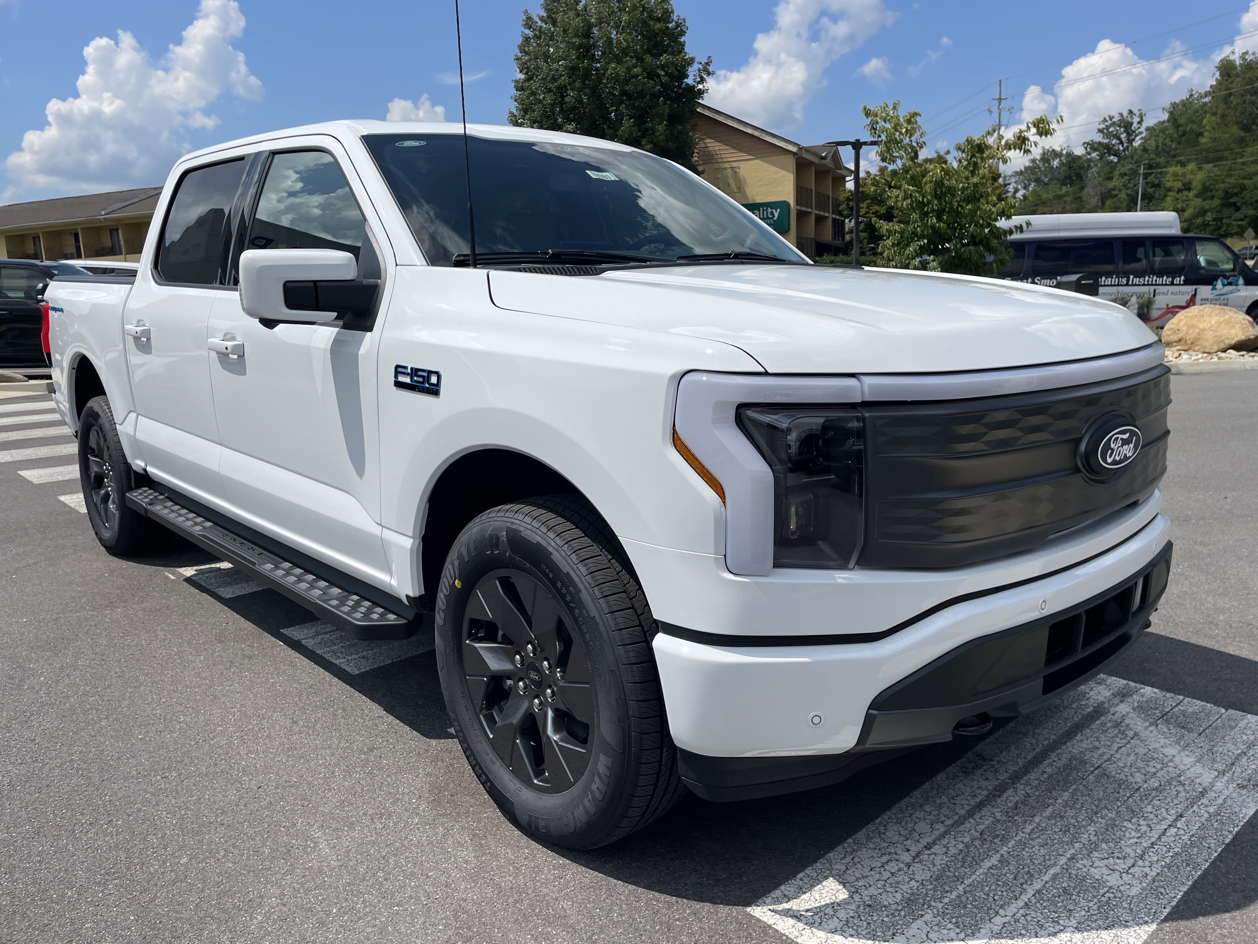 New 2025 Ford F150 Lightning Lariat image 3