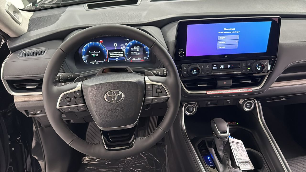 New 2025 Toyota Grand Highlander Platinum image 9