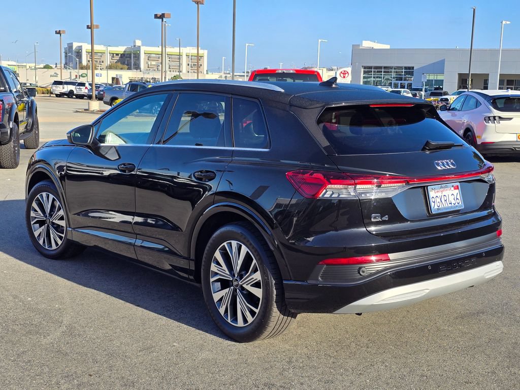 Used 2023 Audi Q4 e-tron Premium w/ Convenience Package RWD image 3
