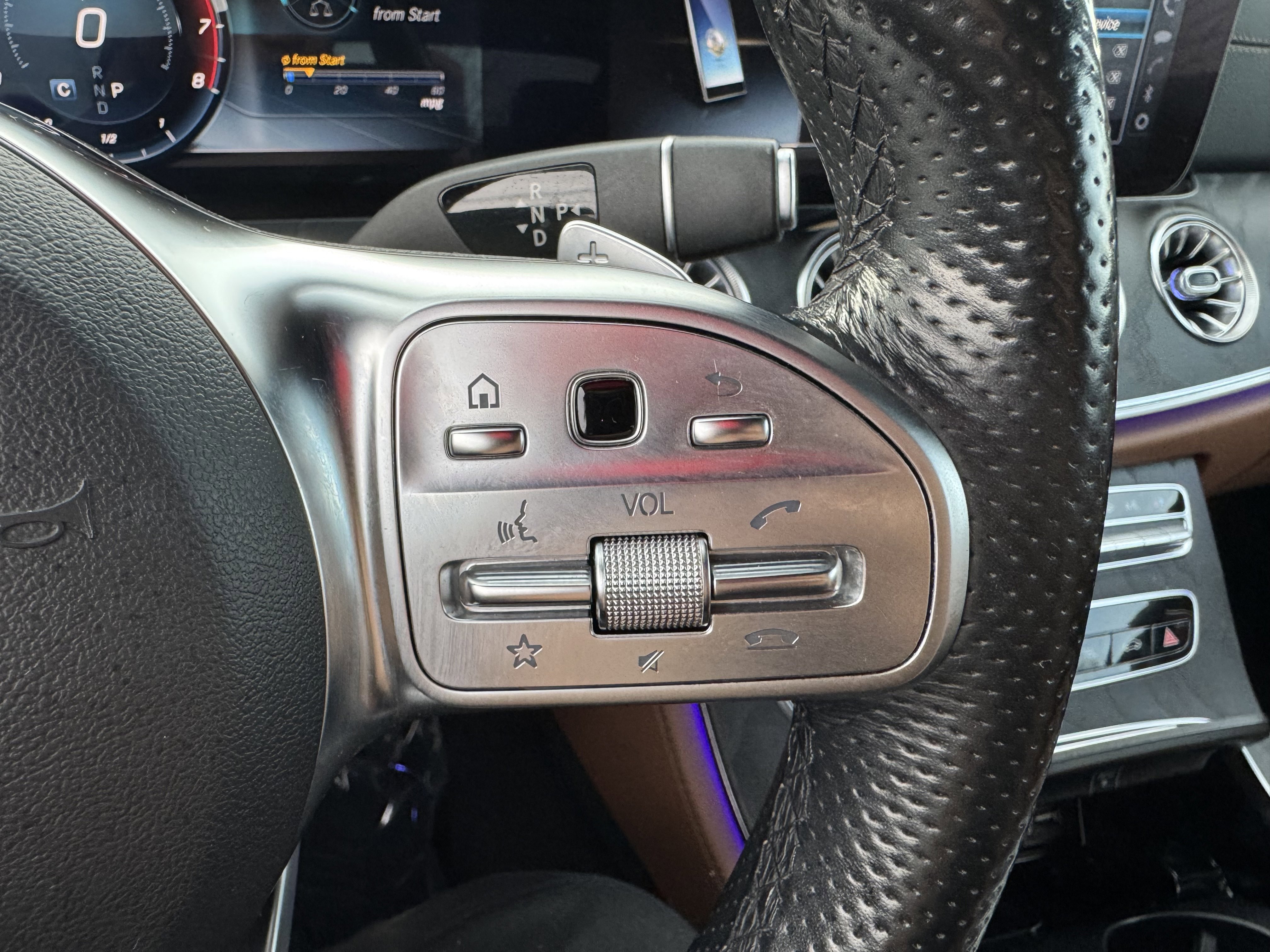 Used 2019 Mercedes-Benz E 450 4MATIC Coupe w/ AMG Line Package image 34