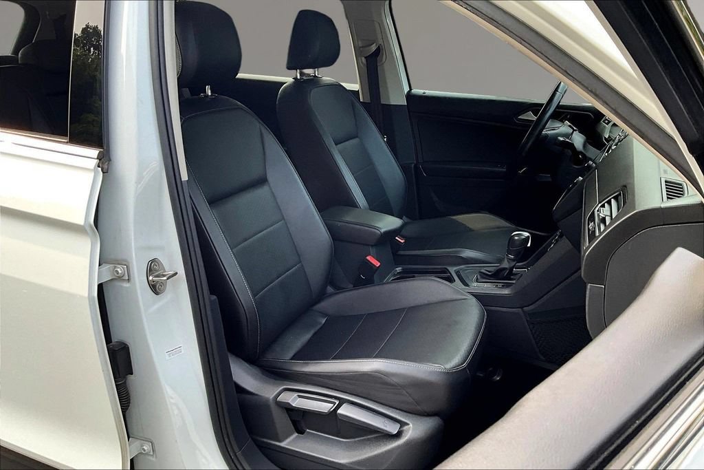 Used 2019 Volkswagen Tiguan SE w/ Panoramic Sunroof Package FWD image 27