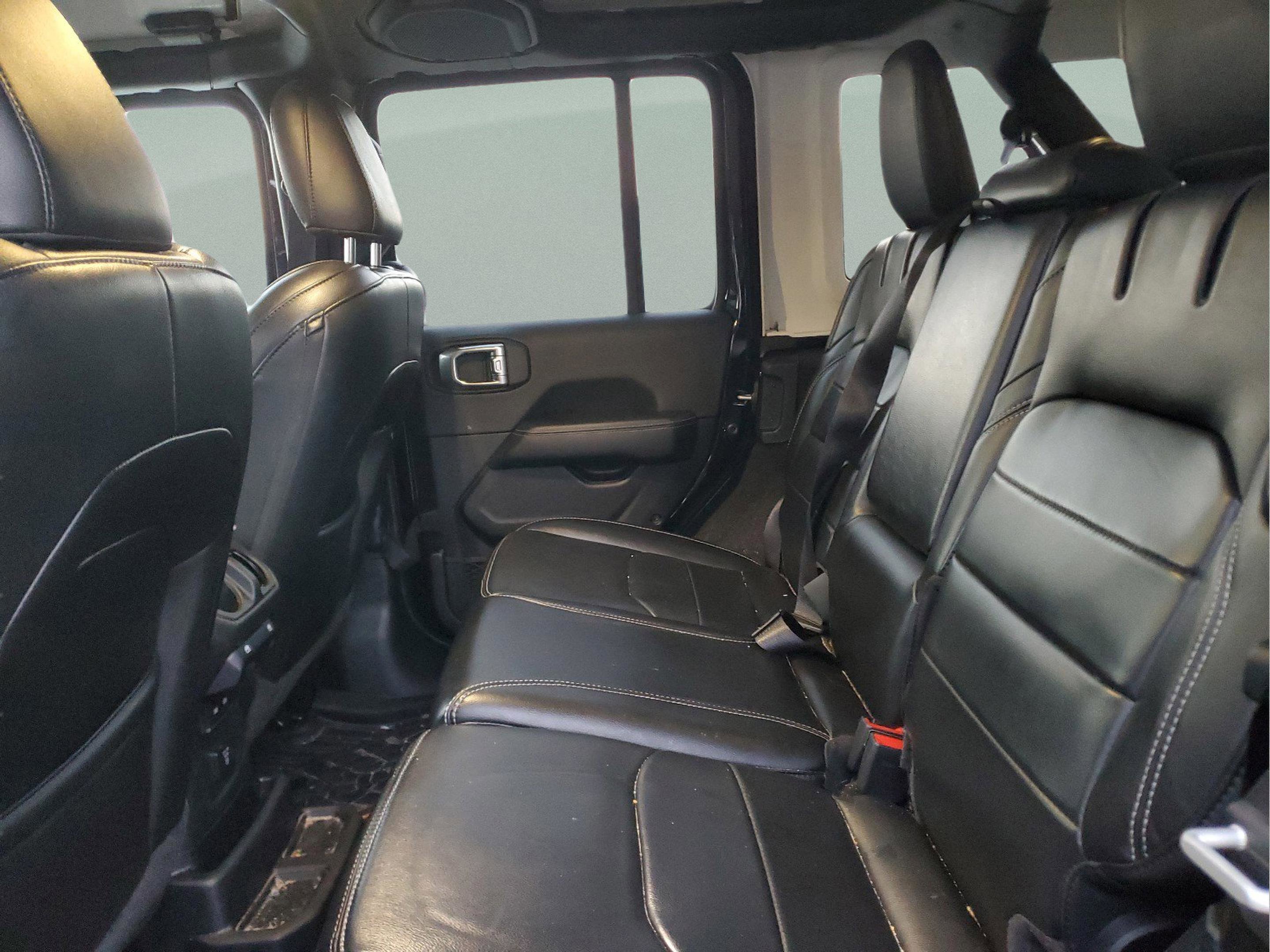 Certified 2023 Jeep Wrangler Sahara image 9