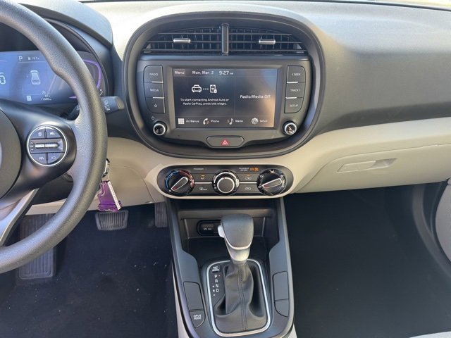 Certified 2025 Kia Soul LX image 20