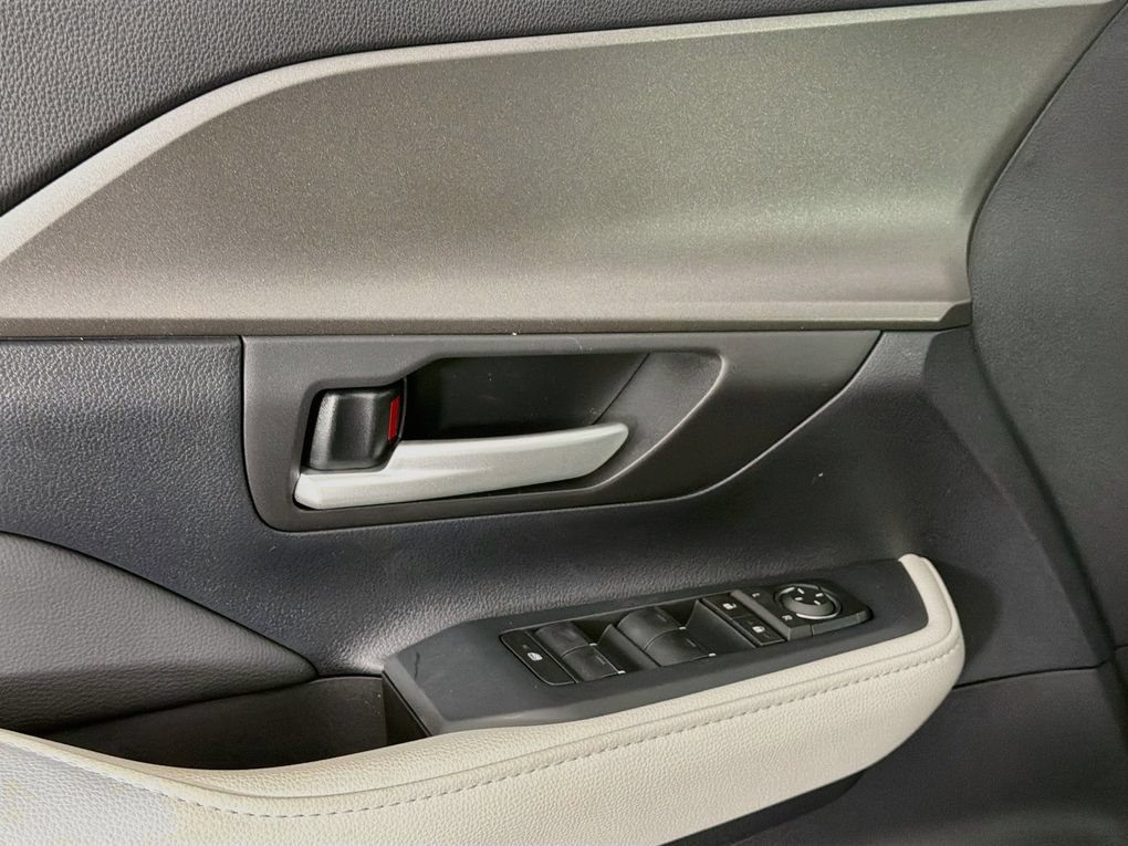 New 2026 Toyota Grand Highlander FWD image 22