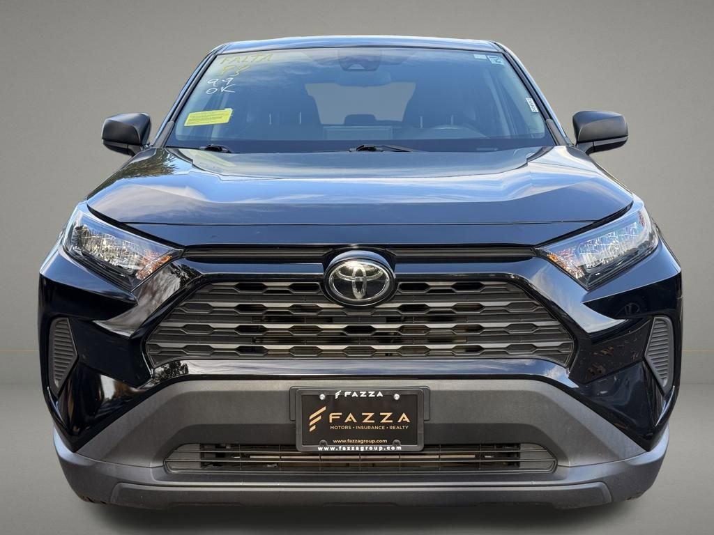 Used 2022 Toyota RAV4 LE image 9