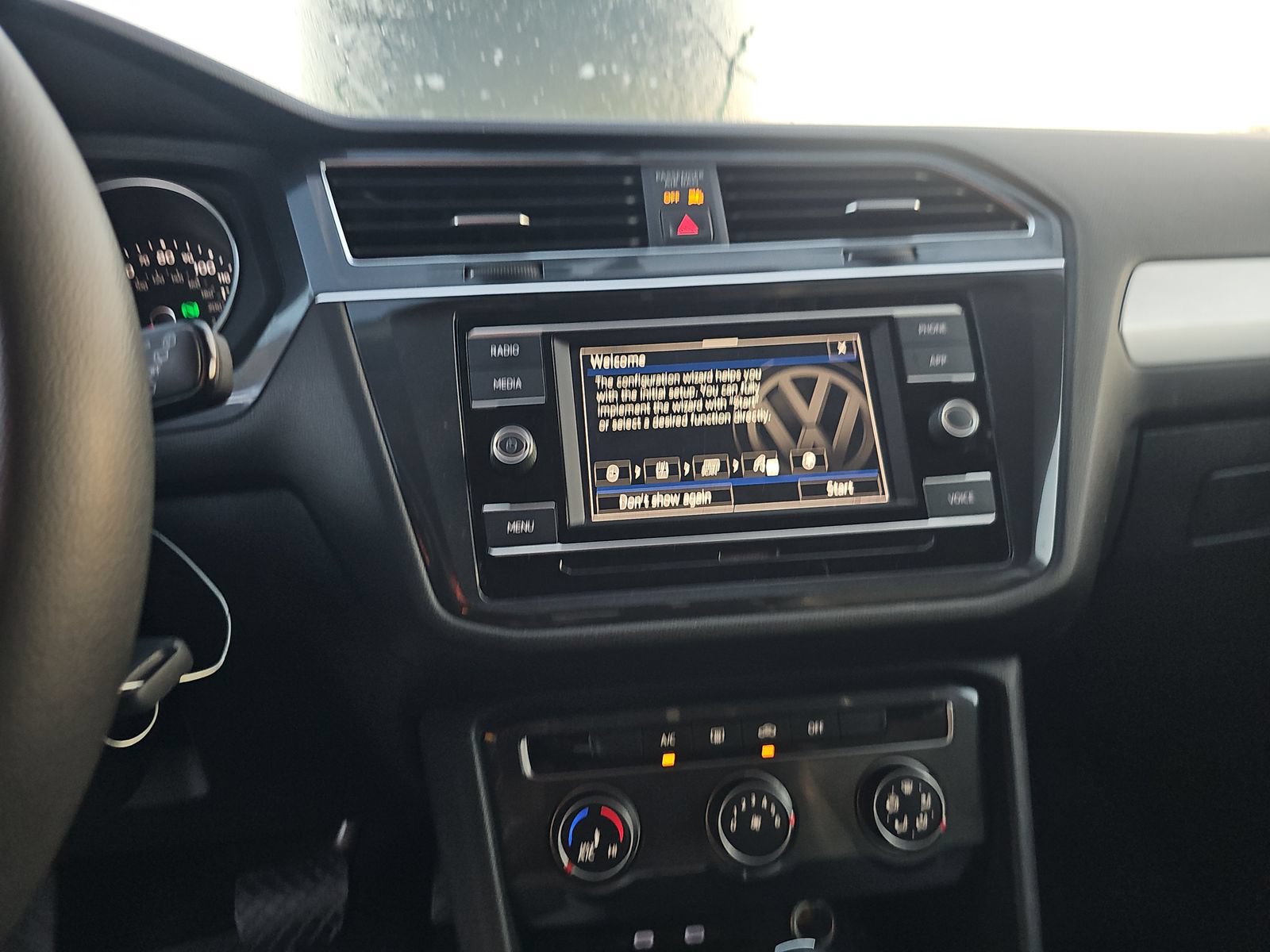 Used 2020 Volkswagen Tiguan S FWD image 10