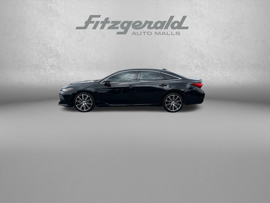 Used 2019 Toyota Avalon Touring w/ Advanced Safety Package FWD image 4