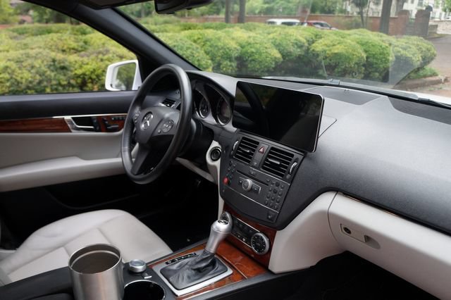 Used 2010 Mercedes-Benz C 300 Sedan image 11