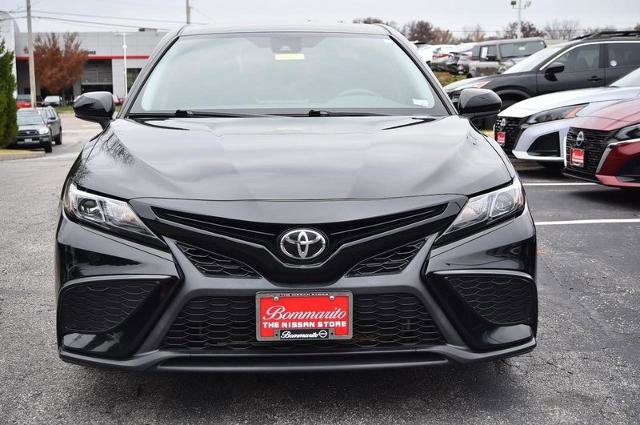 Used 2021 Toyota Camry SE image 4