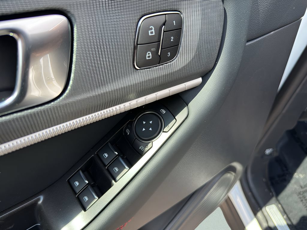 New 2026 Ford Explorer ST-Line w/ ST-Line Street Pack AWD/4WD image 16