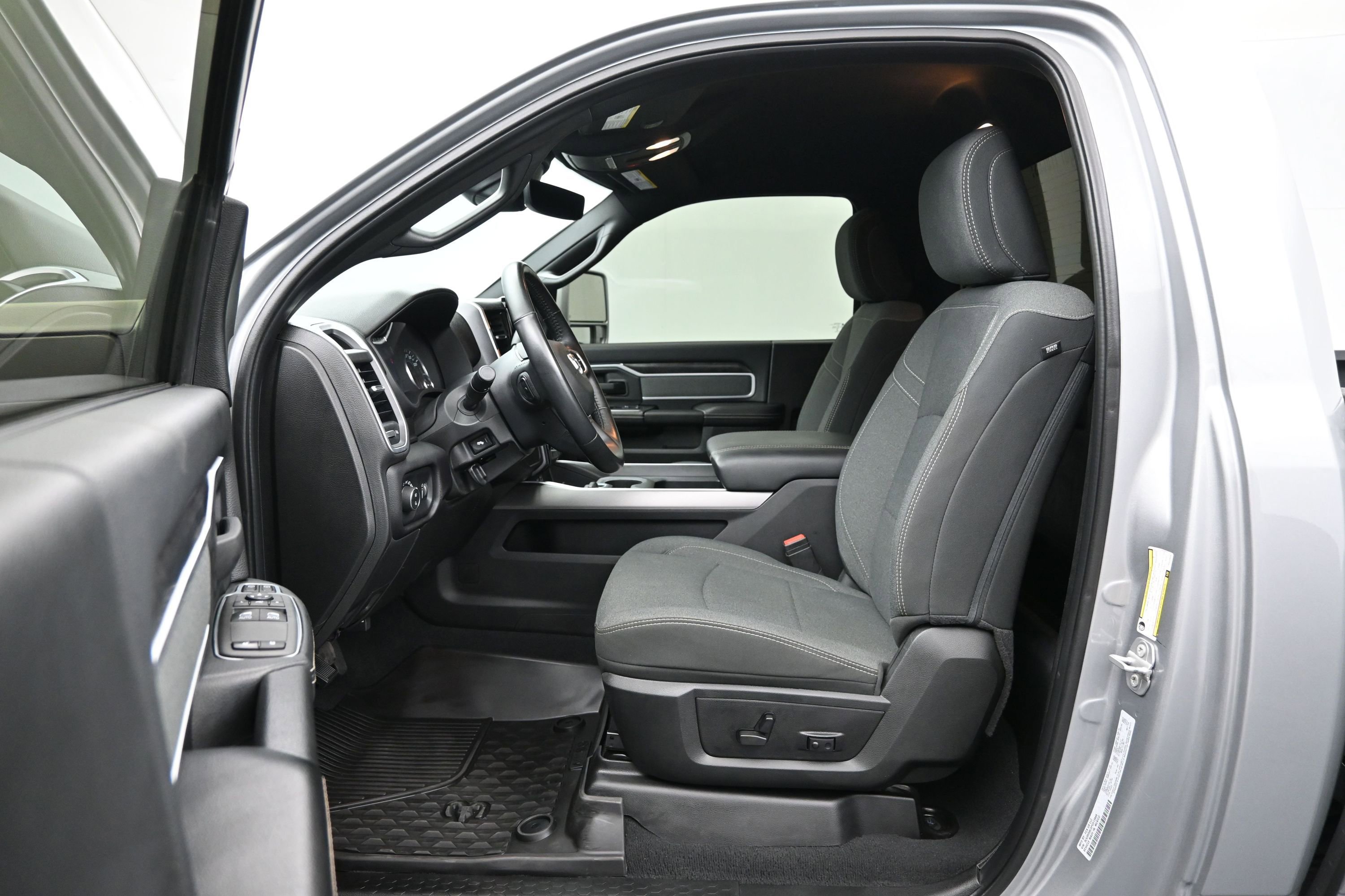 Used 2023 RAM 3500 Lone Star w/ Level 2 Equipment Group AWD/4WD image 9
