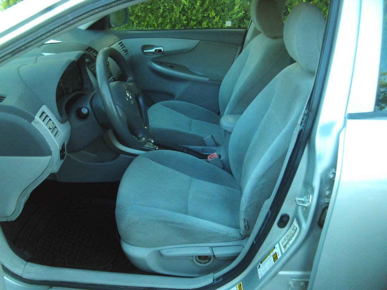 Used 2015 Toyota Prius C One FWD image 30
