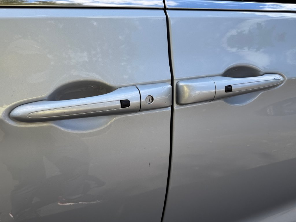 Used 2024 Chrysler Pacifica Limited FWD image 25