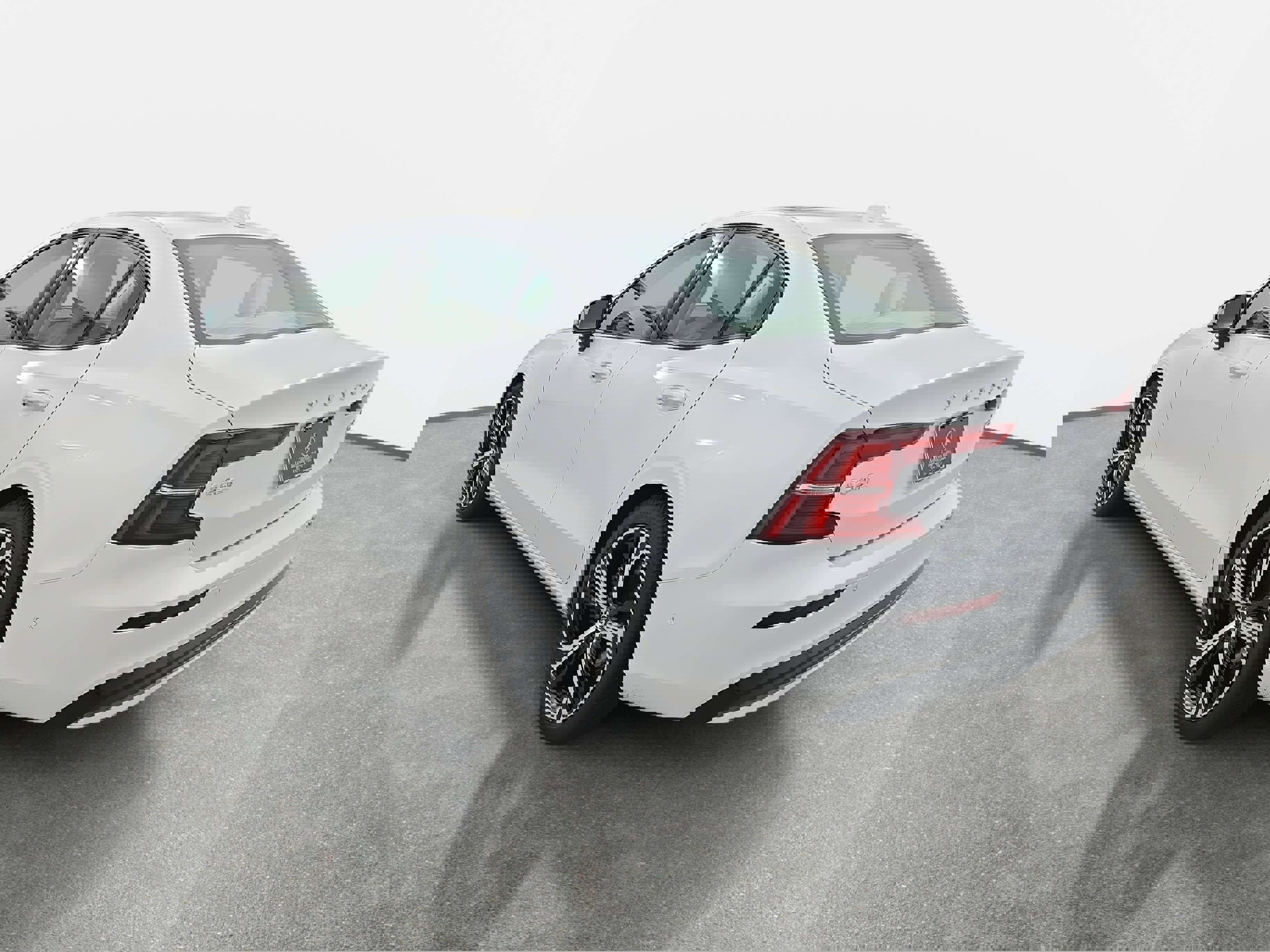 Used 2023 Volvo S60 B5 Plus w/ Climate Package image 7