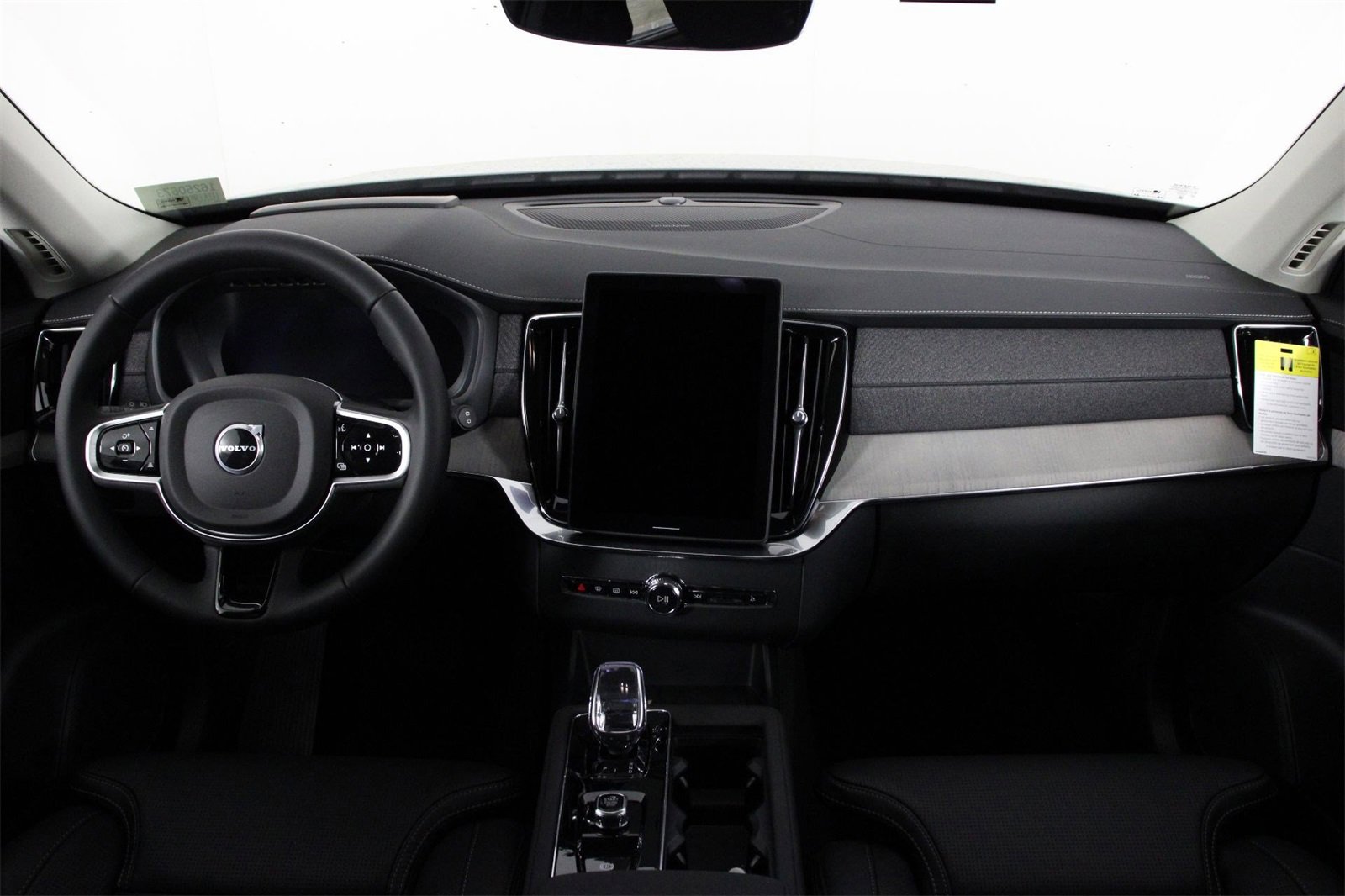 New 2025 Volvo XC90 B6 Ultra w/ Protection Package Premier image 5