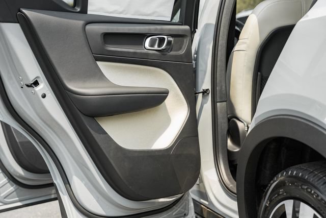 New 2026 Volvo XC40 B5 Ultra w/ Protection Package Premier AWD/4WD image 38