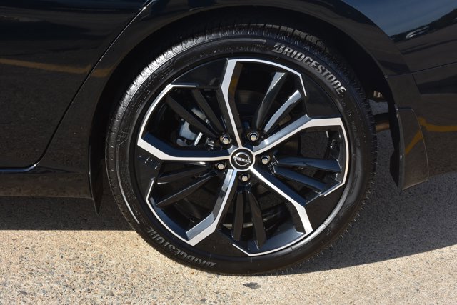 Used 2025 Nissan Altima 2.5 SR FWD image 11