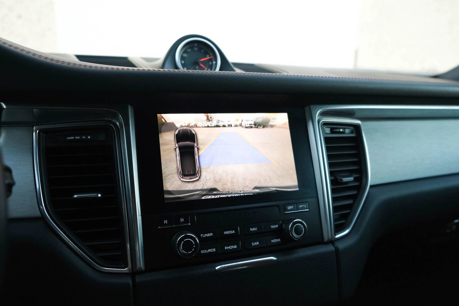 Used 2017 Porsche Macan GTS w/ Premium Package Plus image 33