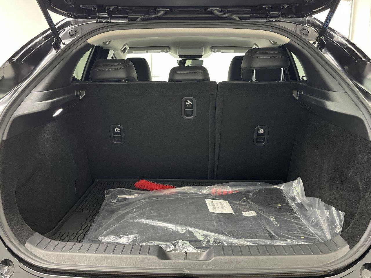 Certified 2025 MAZDA CX-30 AWD 2.5 S w/ Select Sport Pkg image 22