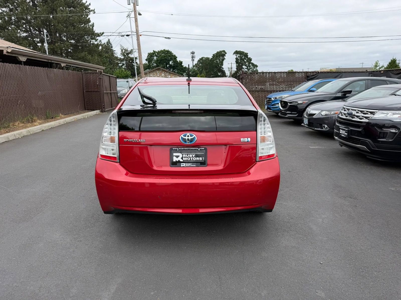 Used 2010 Toyota Prius Three w/ Preferred Accessory Pkg FWD image 5