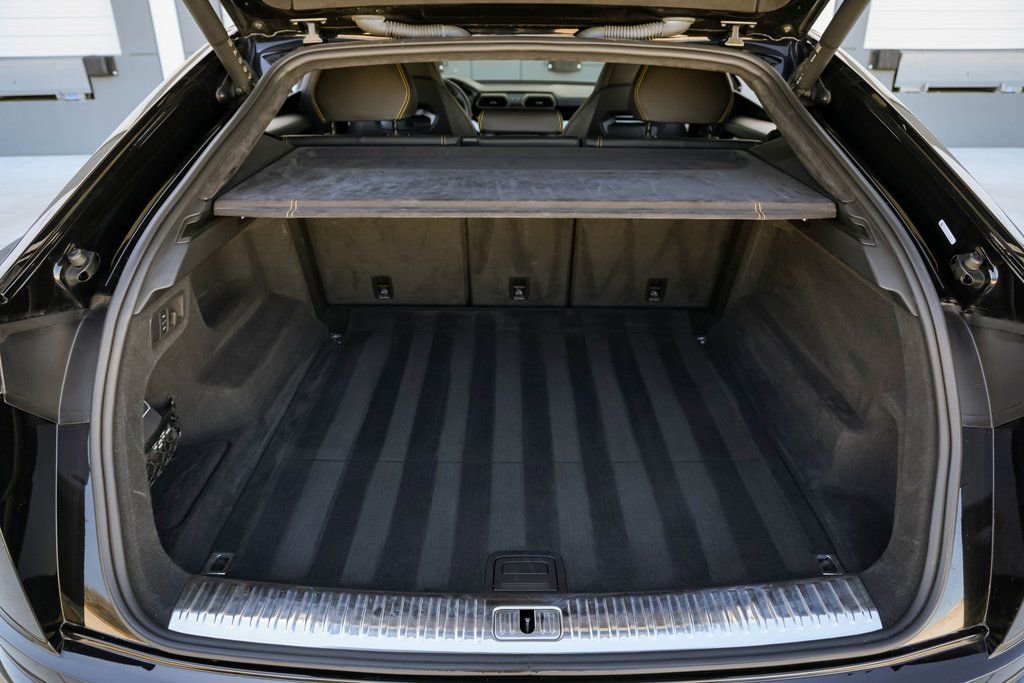 Used 2019 Lamborghini Urus image 32