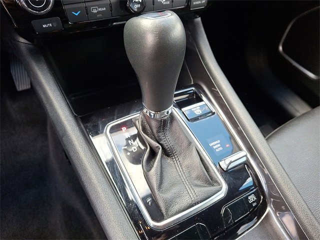 Used 2024 Jeep Compass Latitude image 11