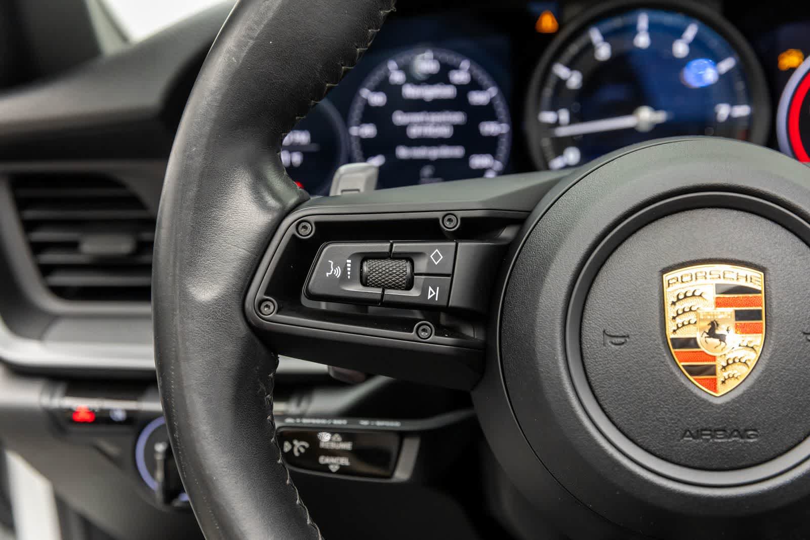 Used 2020 Porsche 911 Carrera RWD image 33