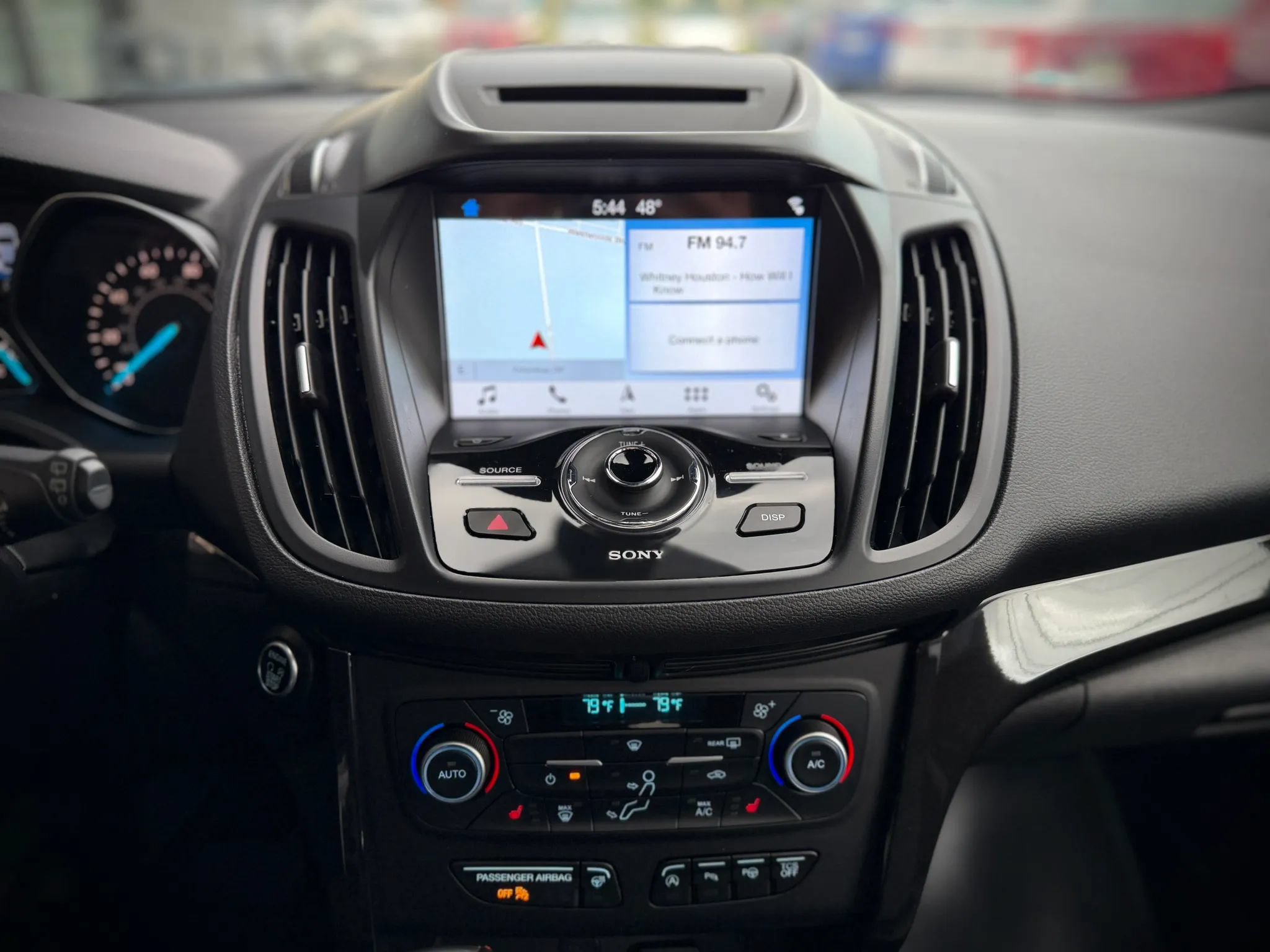 Used 2018 Ford Escape Titanium AWD/4WD image 13