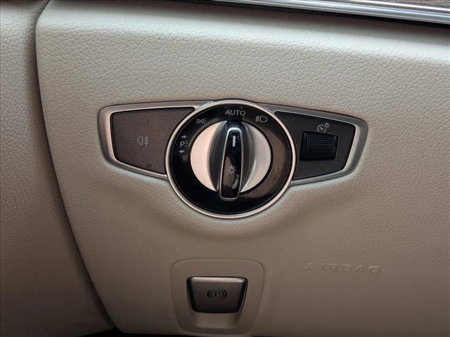 Used 2020 Mercedes-Benz E 350 4MATIC Sedan image 11