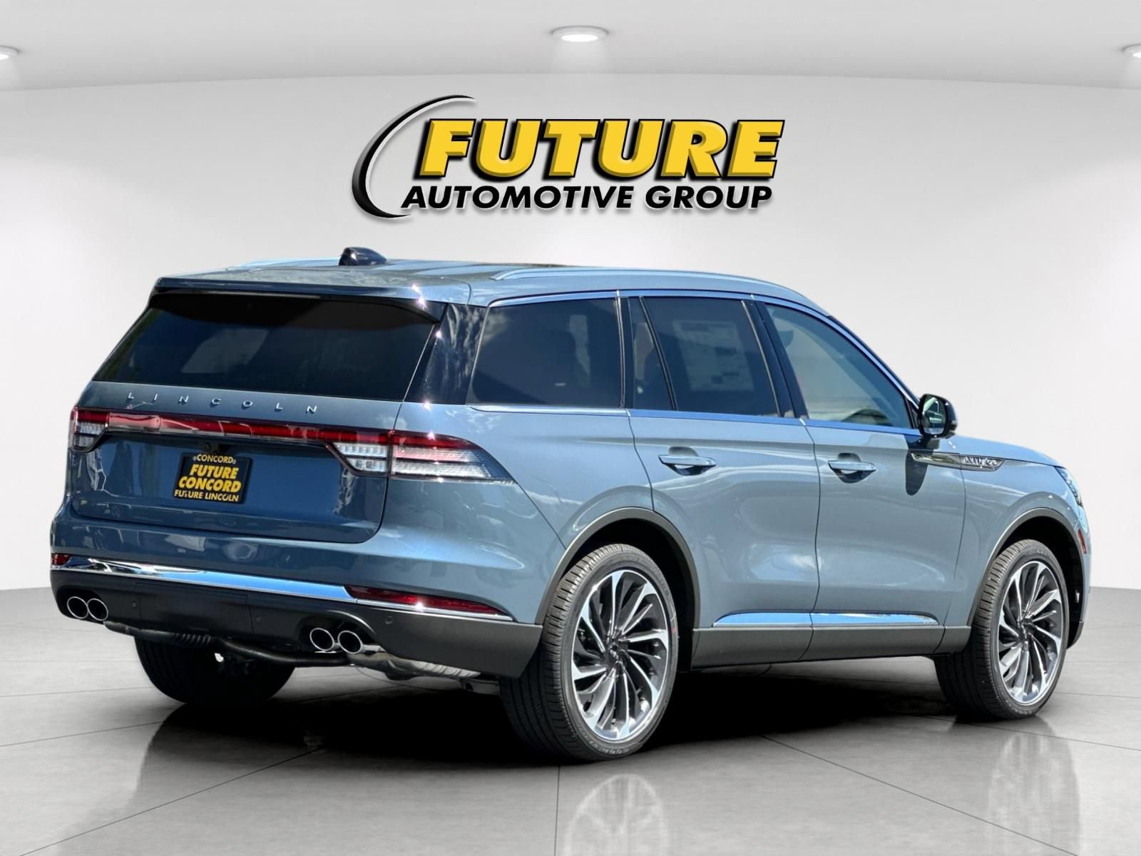 New 2026 Lincoln Aviator Reserve AWD/4WD image 3