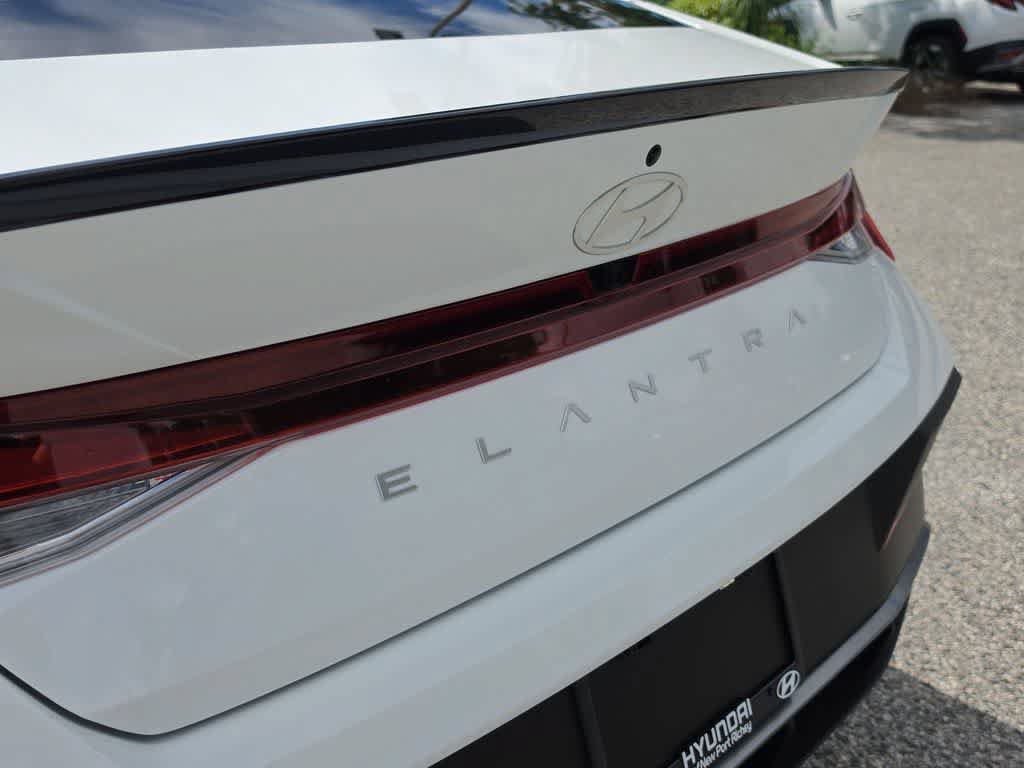New 2026 Hyundai Elantra SEL Sport FWD image 13